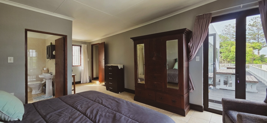 4 Bedroom Property for Sale in Boknesstrand Eastern Cape